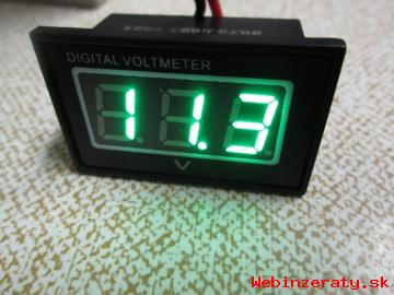 Vodotesny voltmeter na meranie akumulto