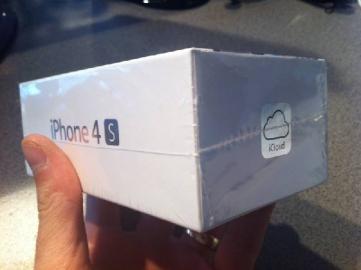 New Apple iPhone 4s 64GB (Factory Unlock