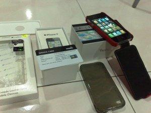 Black & White Apple iPhone 4 s 32 GB