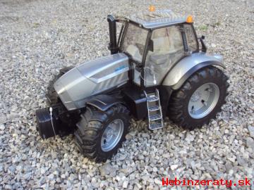 hračka traktor lambrghin