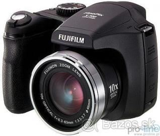 Fuji finepix S5700