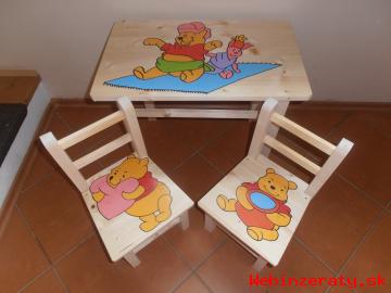 Detský stolík s dvoma stoličkami