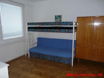 2 izb.  byt s balknom - Zlat Moravce