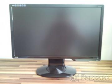 Predam skladane PC +Monitor 22 (v cene )