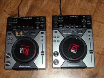 Pioneer CDJ 400