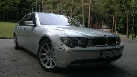 BMW 760Li V12, 400 kW/ 545 PS (kon) -