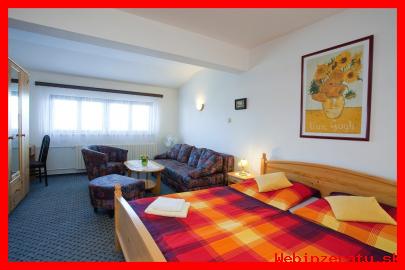 Azyl pro milence .  Budjovice