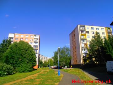 Nadtandardn 2. izbov byt s balknom,P