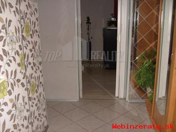 Predaj  3i.  bytu s balknom  v Galante