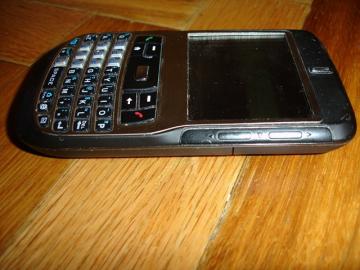 HTC S620, neblokovany, novy kryt a displ