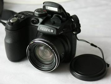 FUJI FinePix S1000fd