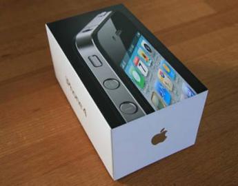 FS: Apple Iphone 4g 32gb, BB Tourch 9800