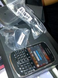 NEW OFFER BlackBerry Bold Touch 9900